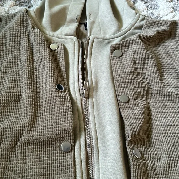 Olive Green Hoodie - Picture 4 of 4